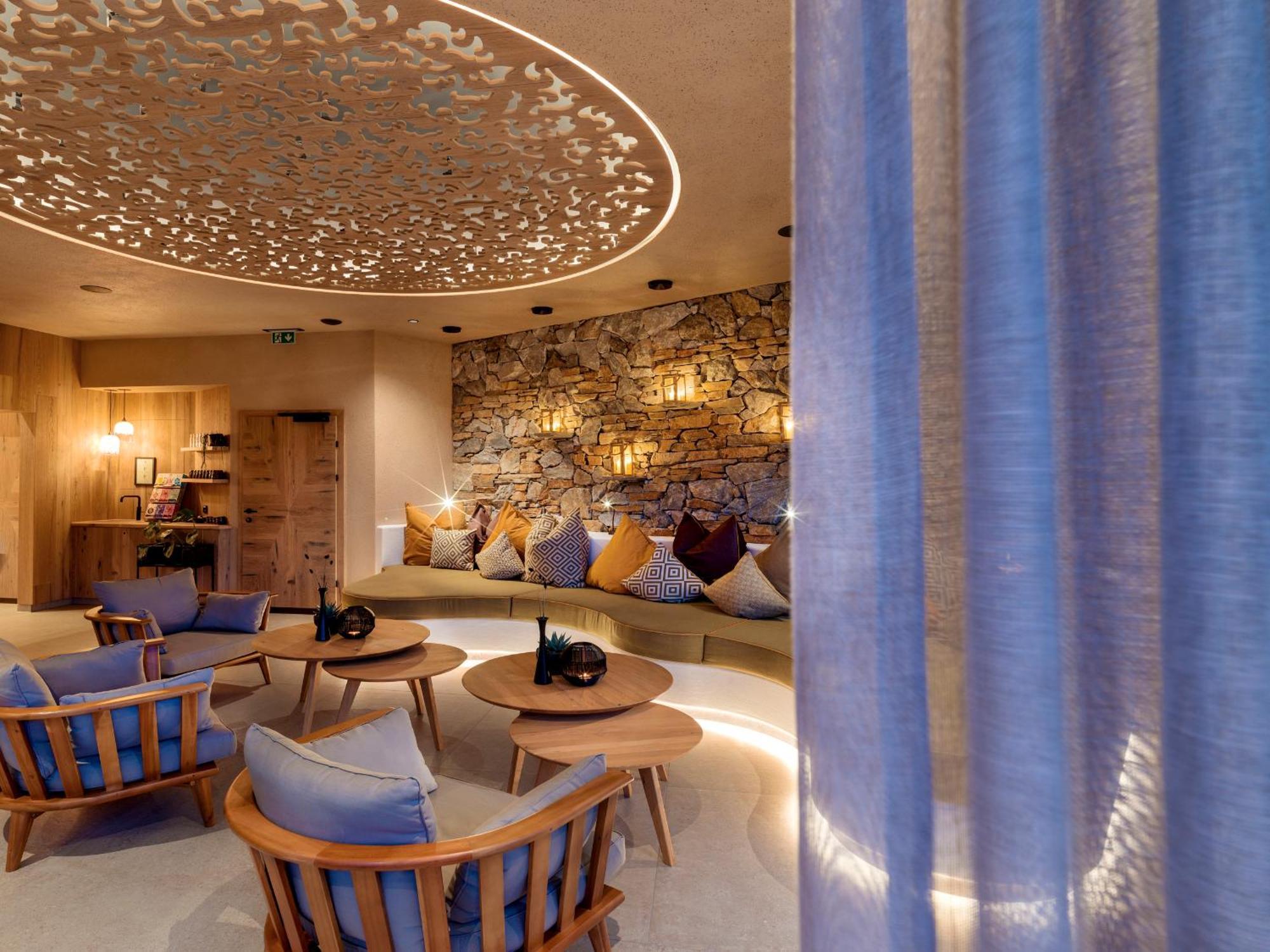 Aktivhotel Alpendorf Sankt Johann im Pongau Kültér fotó